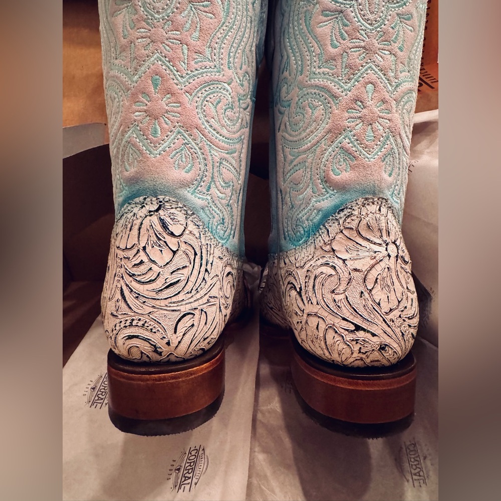 Embroidered White & Blue Bridal Square Toe Boots Size 8.5 Wedding Rodeo - Picture 7 of 13